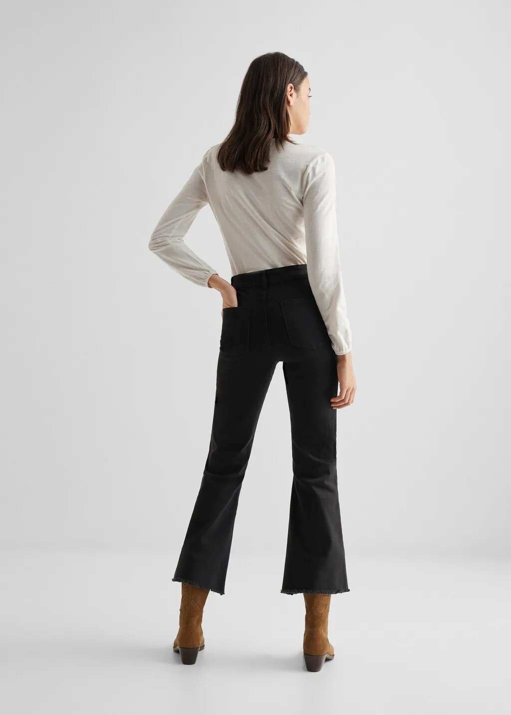 Flared jeans pockets