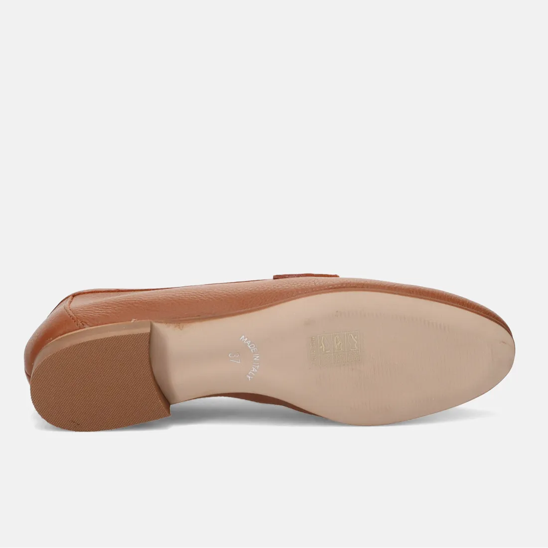 Women's Belle Vie leather unlined moccasin in tan color.